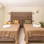 Marina 38 Guest house
