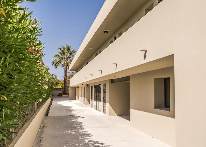 Marina 38 4* Денія