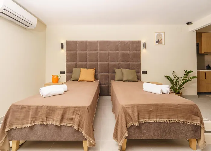 Marina 38 Guest house