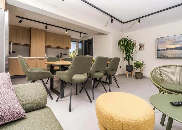 Marina 38 Guest house