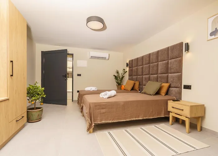 Marina 38 Guest house