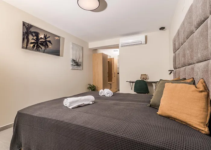 Marina 38 Guest house